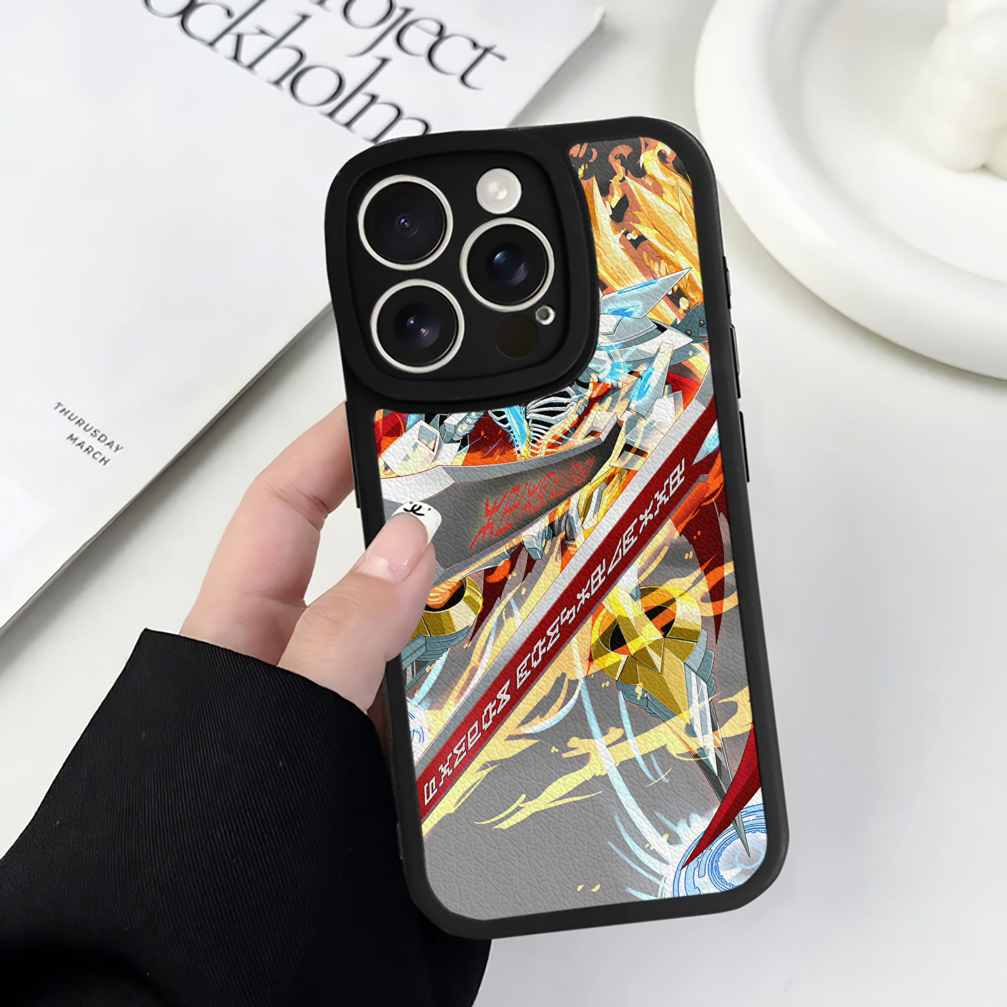 （画像用） Digimon デジタルモンスター/デジモン 【iPhone 16シリーズ対応】シリコンスマホケース（レザー調） 材質：シリコン